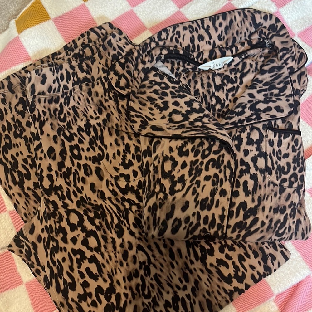 SOMA INTIMATES LEOPARD / CHEETAH PRINT PAJAMA SET